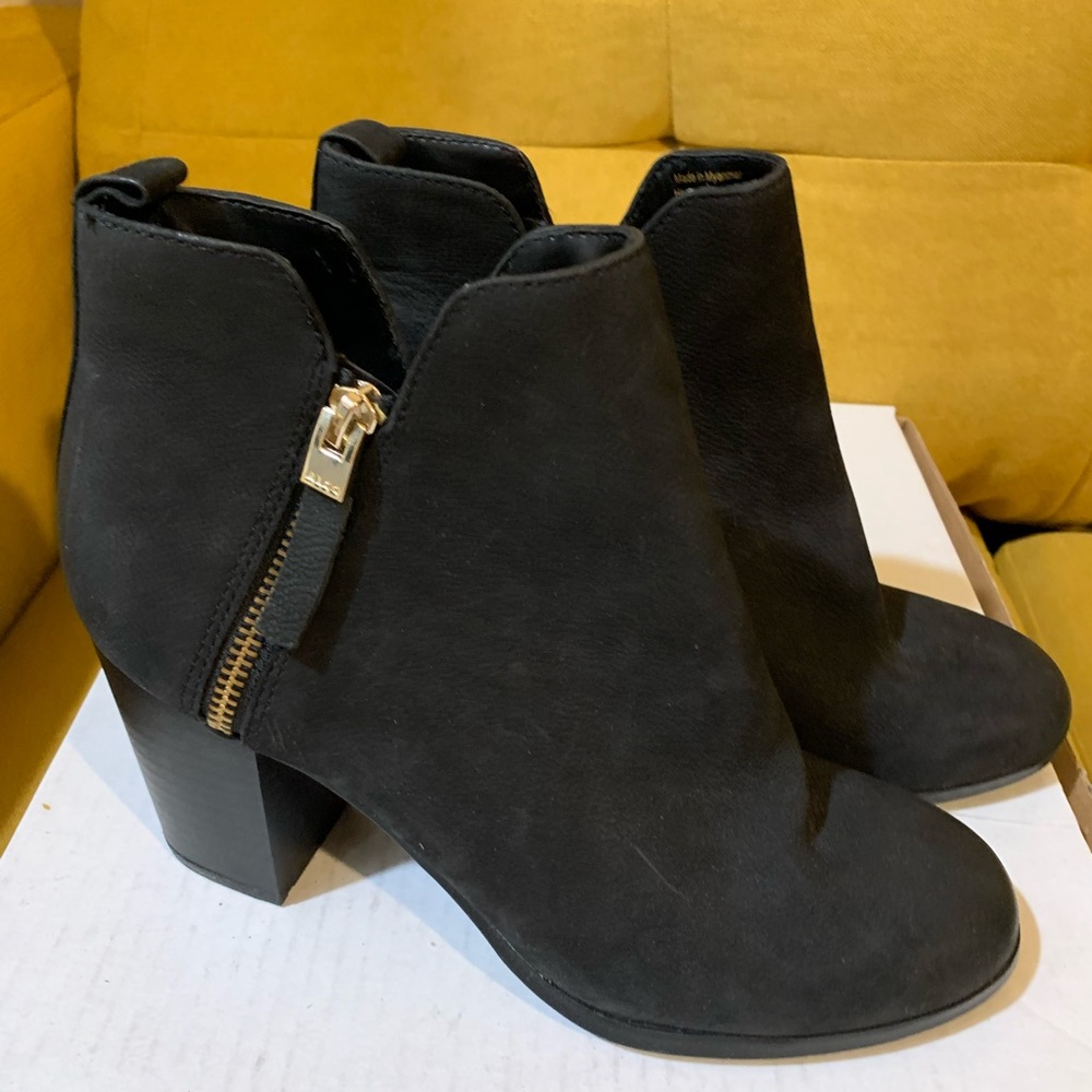 Aldo High Heeled Ankle Suede Boots in Black Size 8.5
